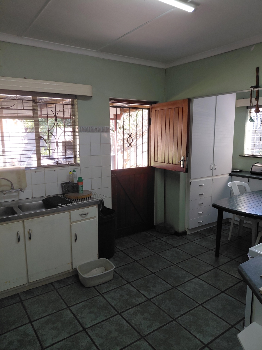 To Let 3 Bedroom Property for Rent in New Orleans Western Cape